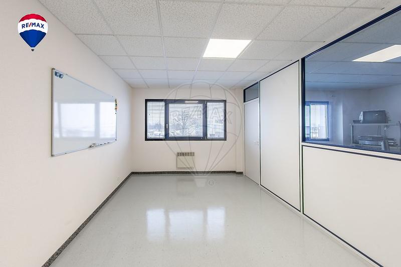 Local commercial - 119 m² - 4 pièces