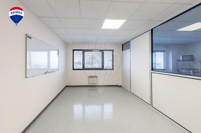 Local commercial - 119 m² - 4 pièces