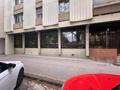 Local commercial - 113 m² - 5 pièces