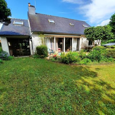 Maison - 164 m² - 9 pièces