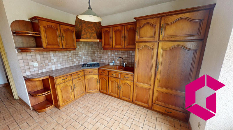 Appartement - 98 m² - 5 pièces