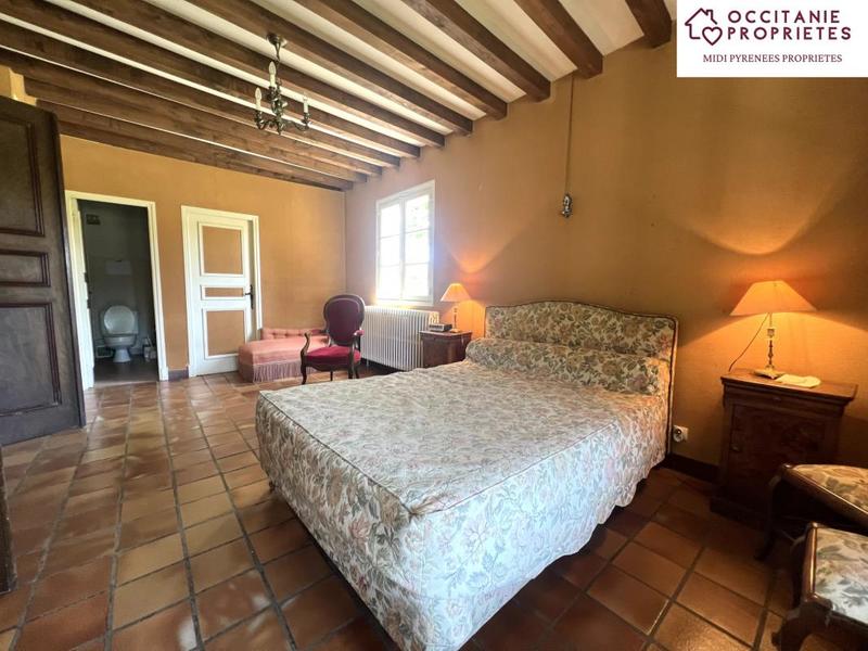 Propriété - 213 m² - 7 pièces