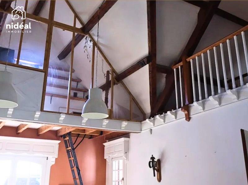 Maison - 230 m² - 7 pièces