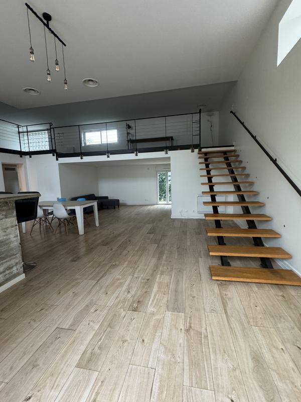 Loft - 100 m² - 3 pièces