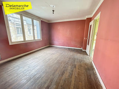 Maison - 90 m² - 5 pièces