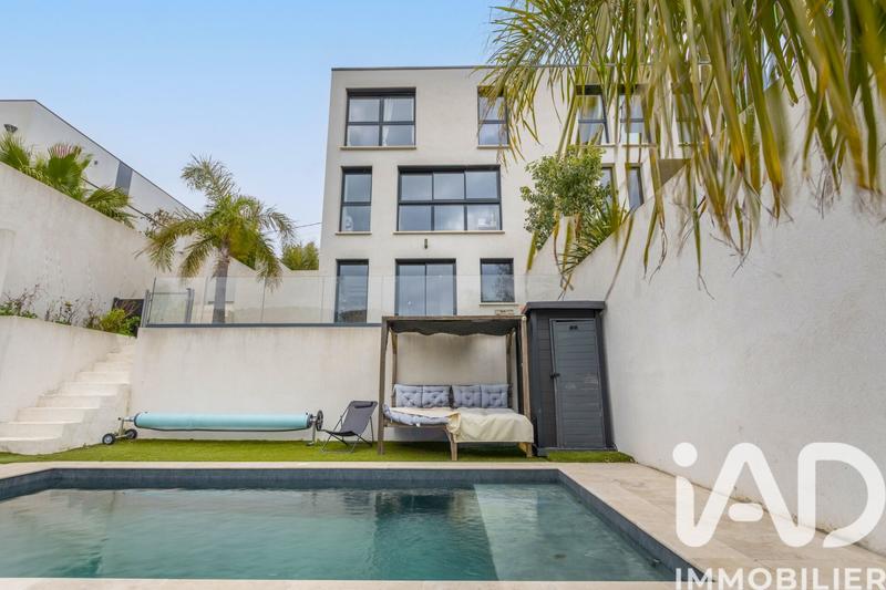 Maison - 142 m² - 6 pièces