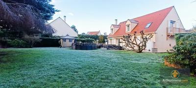 Maison - 153 m² - 7 pièces