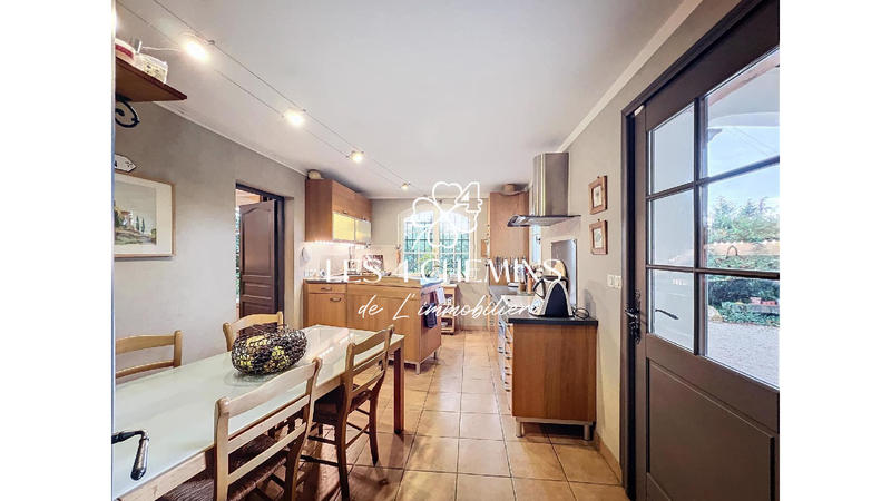 Maison - 185 m² - 7 pièces