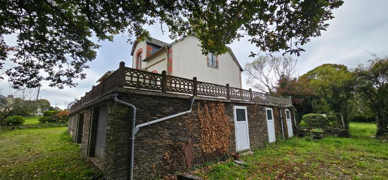 Maison - 130 m² - 6 pièces