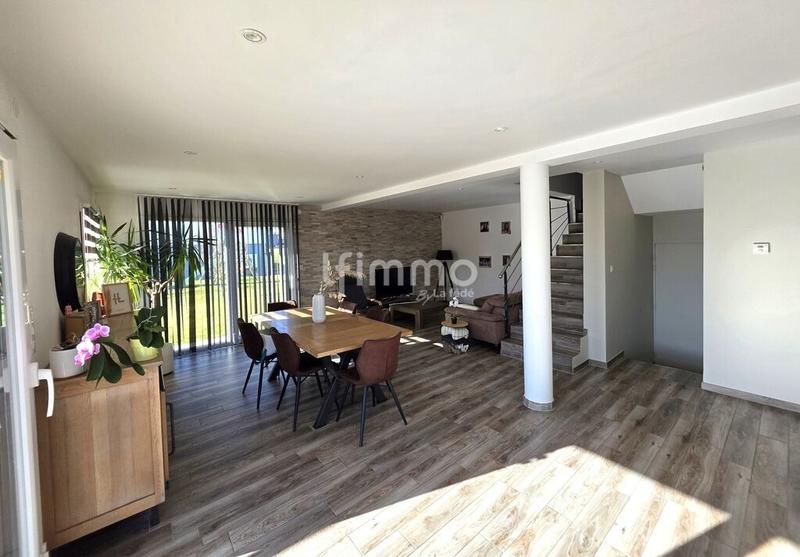 Maison - 149 m² - 6 pièces