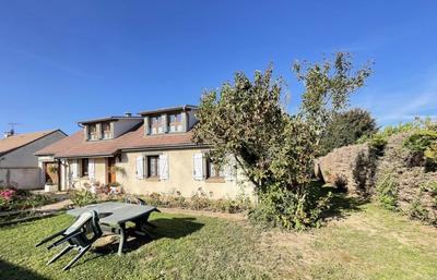 Maison - 163 m² - 9 pièces