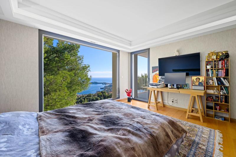 Villa - 300 m² - 9 pièces