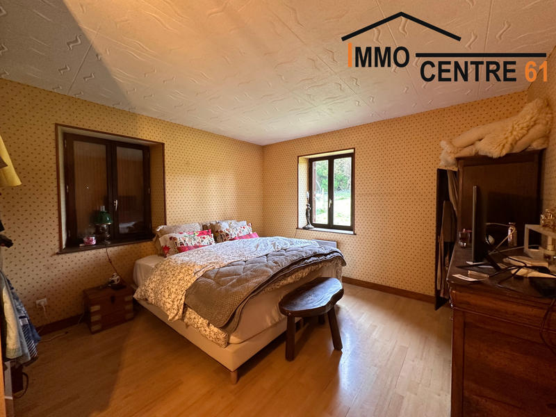 Maison - 238 m² - 10 pièces