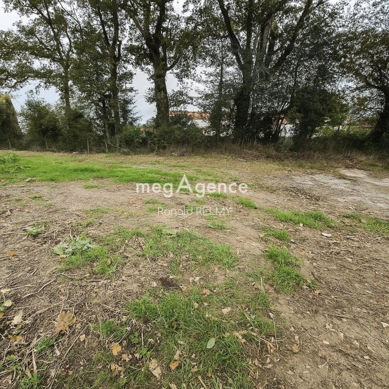 Terrain constructible - 601 m²