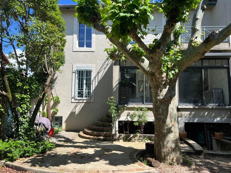 Maison de ville - 144 m² - 6 pièces