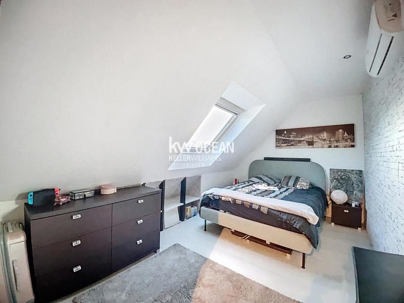 Maison - 176 m² - 8 pièces