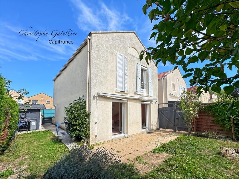 Maison - 88 m² - 4 pièces