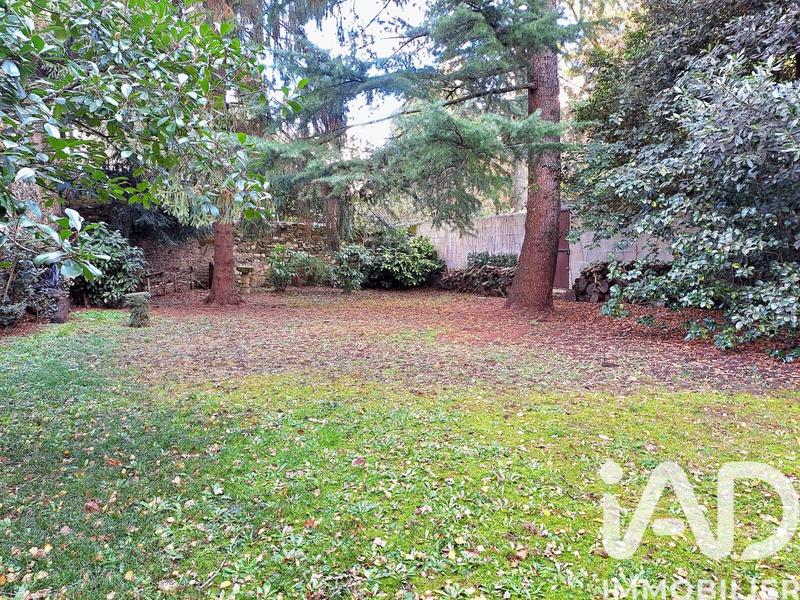 Maison - 248 m² - 8 pièces