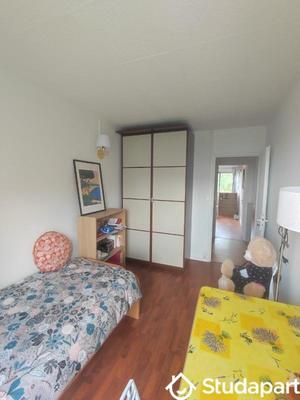 Chambre - 11 m² - 1 pièce