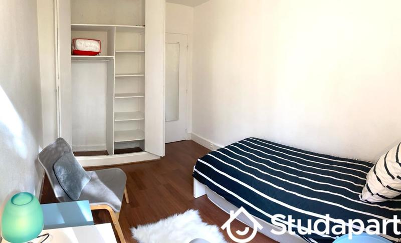 Chambre - 11 m² - 1 pièce