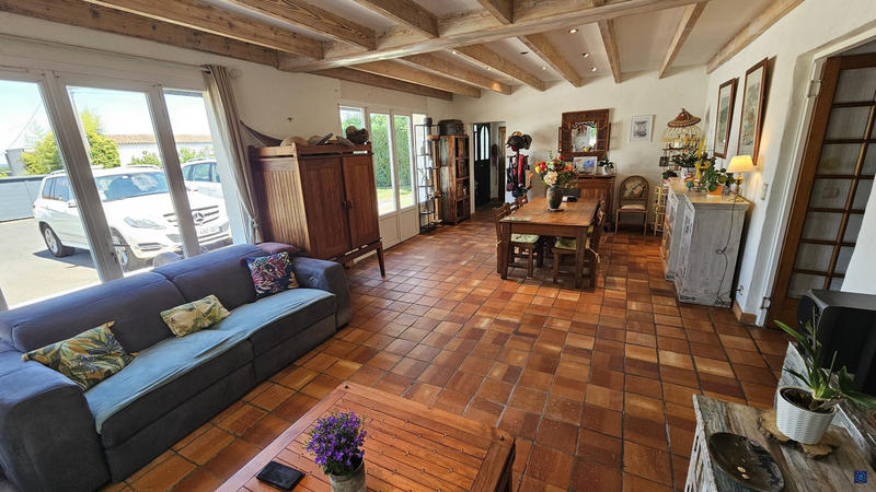 Villa - 211 m² - 7 pièces