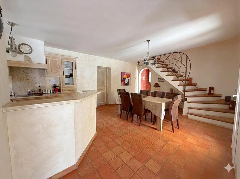 Maison - 118 m² - 6 pièces