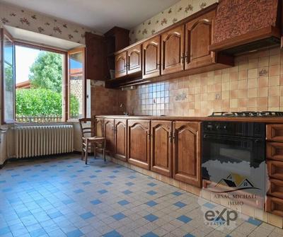 Maison traditionnelle - 125 m² - 6 pièces