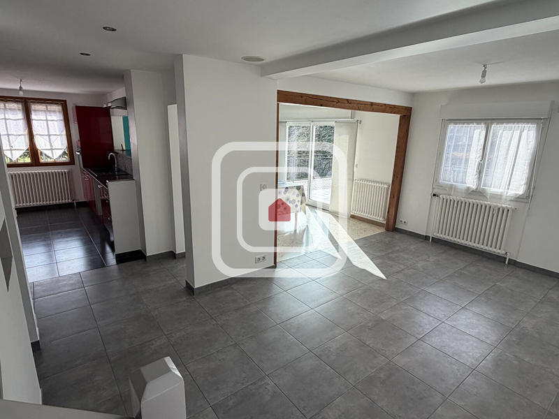 Maison - 141 m² - 6 pièces