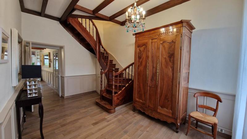 Maison - 160 m² - 7 pièces