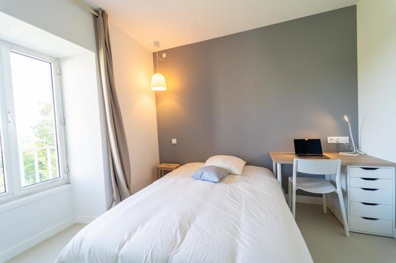 Chambre - 11 m² - 1 pièce