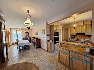 Villa - 163 m² - 6 pièces