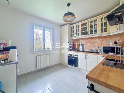 Maison - 98 m² - 5 pièces