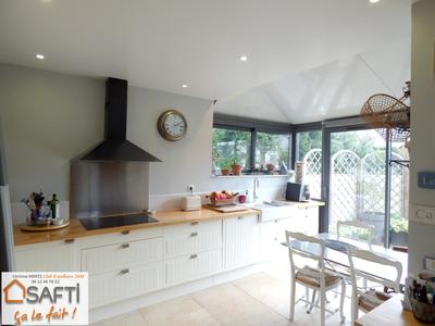 Villa - 246 m² - 8 pièces