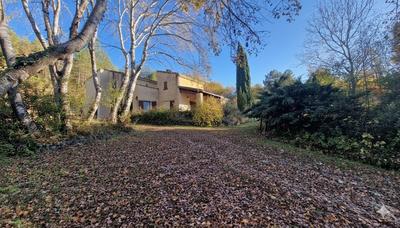 Maison ancienne - 250 m² - 11 pièces