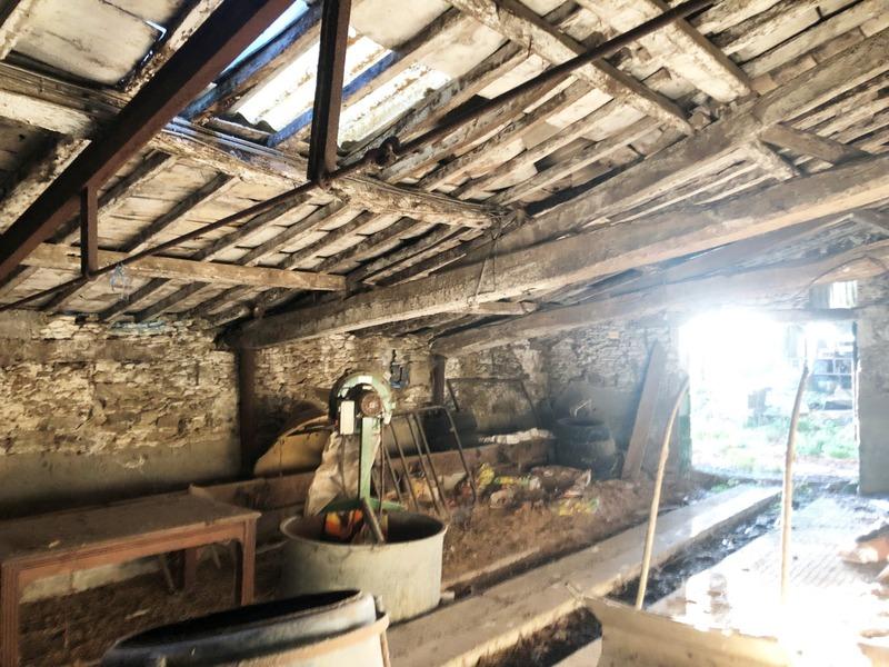 Grange - 200 m² - 2 pièces