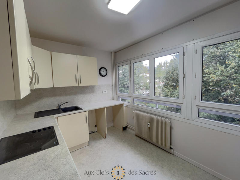 Appartement - 81 m² - 4 pièces