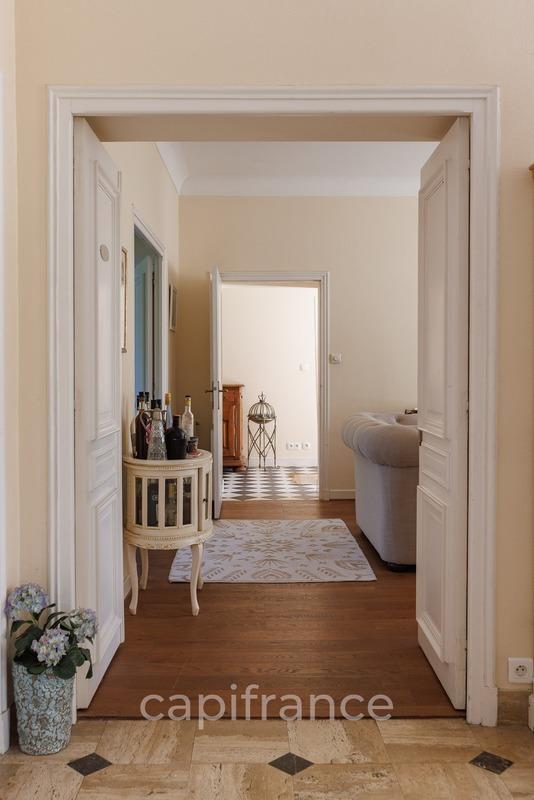 Demeure - 800 m² - 15 pièces