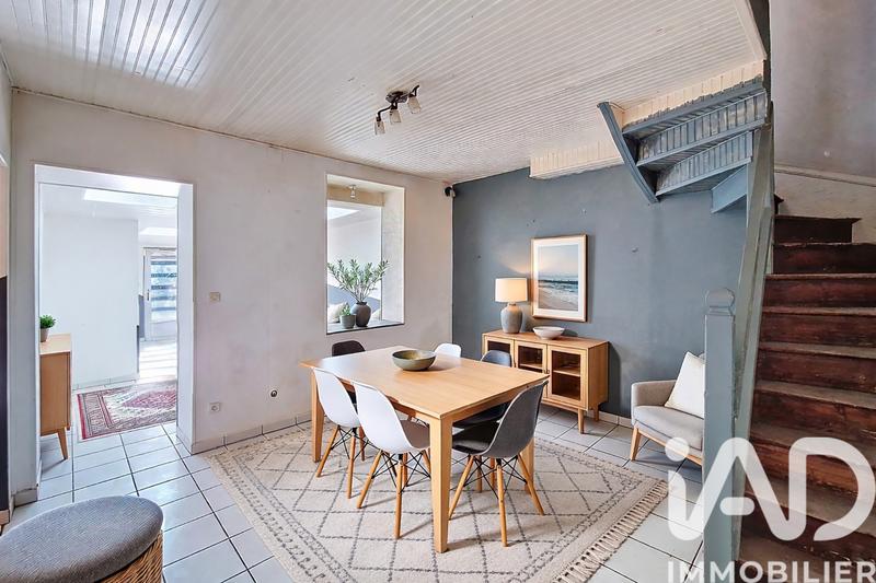 Maison - 99 m² - 5 pièces