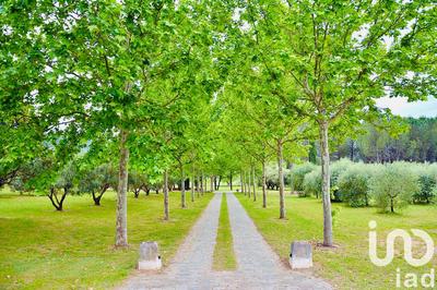 Maison - 311 m² - 8 pièces