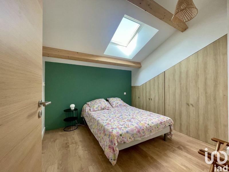 Maison - 250 m² - 6 pièces