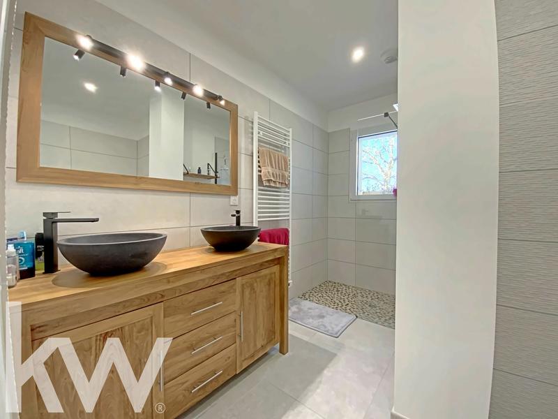 Maison - 142 m² - 5 pièces