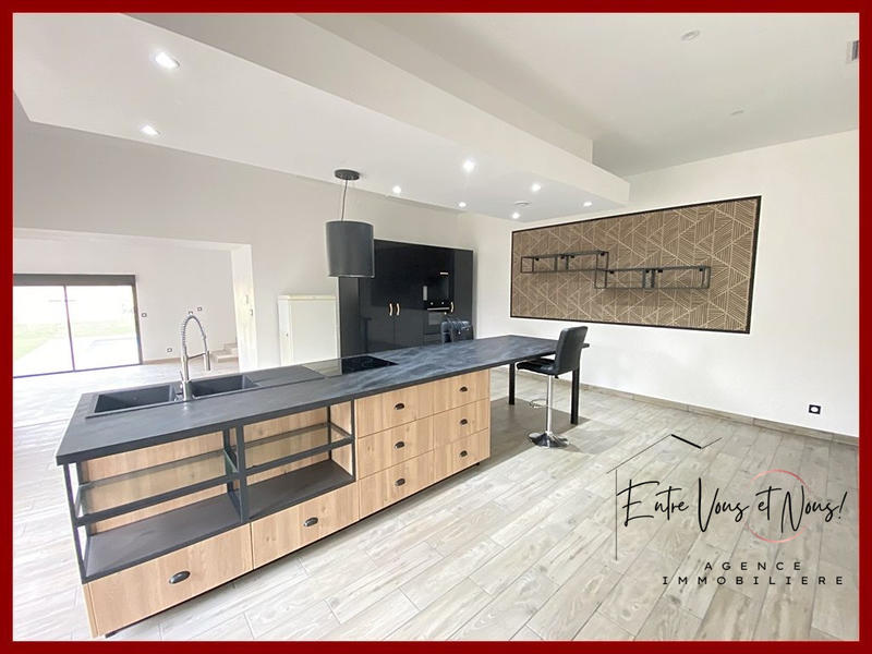 Maison ancienne - 198 m² - 7 pièces