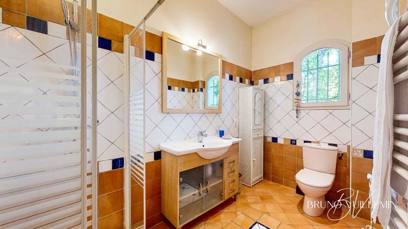 Maison - 206 m² - 8 pièces