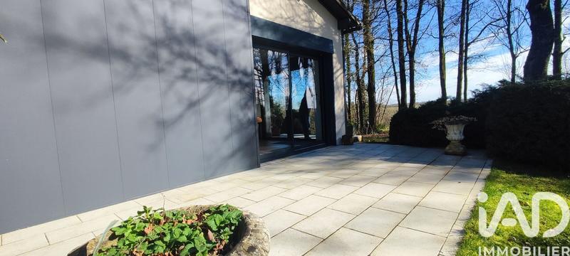 Maison - 277 m² - 9 pièces