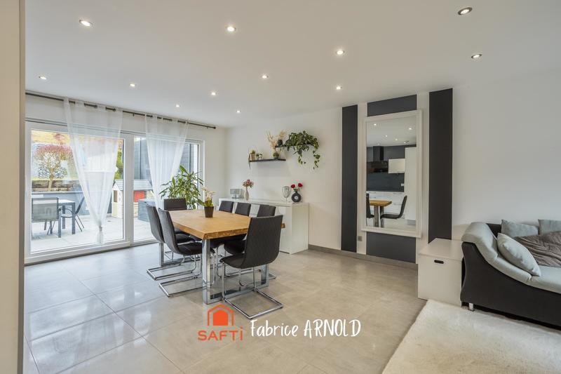 Maison - 111 m² - 5 pièces