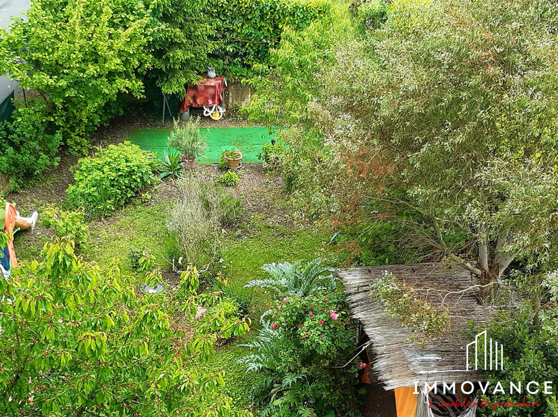 Maison - 350 m² - 16 pièces