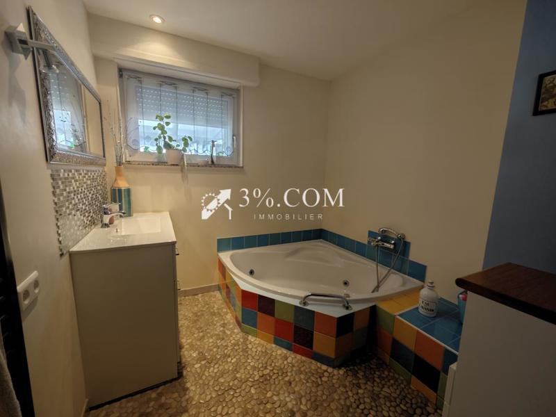 Maison - 92 m² - 7 pièces