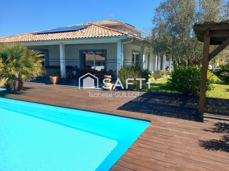 Maison - 240 m² - 7 pièces