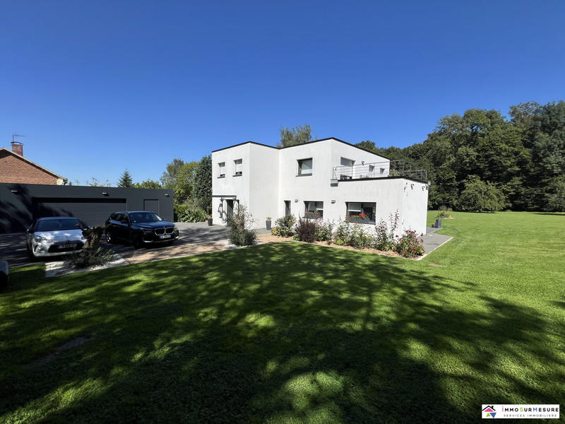 Maison contemporaine - 260 m² - 8 pièces