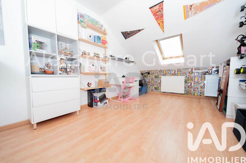 Maison - 211 m² - 8 pièces